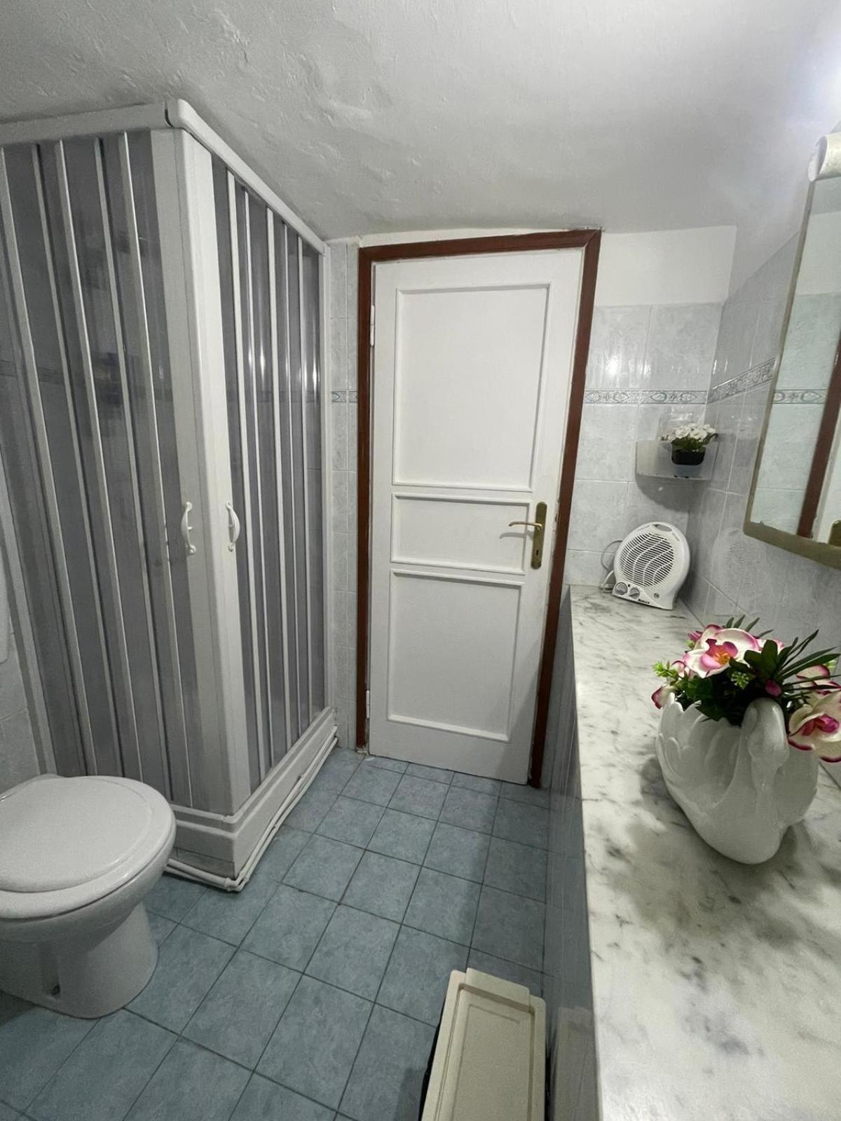 Monolocale Carino Apartment ฟลอเรนซ์ ภายนอก รูปภาพ